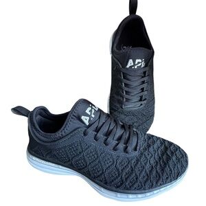 APL Techloom phantom woman’s 7.5